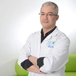 Le docteur Anis Bouabene, angiologue et médecin vasculaire